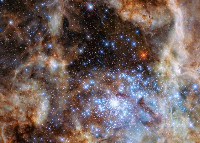 El Hubble descubre la guarida de los gigantes